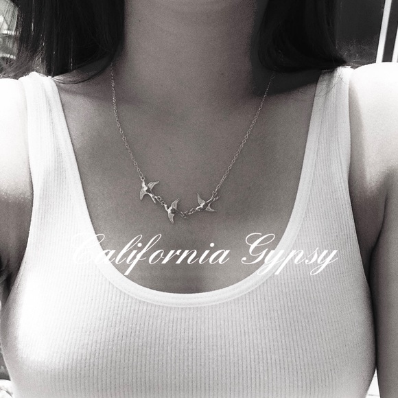 Silver Sparrow Bird Necklace 🎉RESTOCKED🎉 - Picture 2 of 3